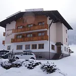 Gaestehaus Sonja Pensjonat Niederau